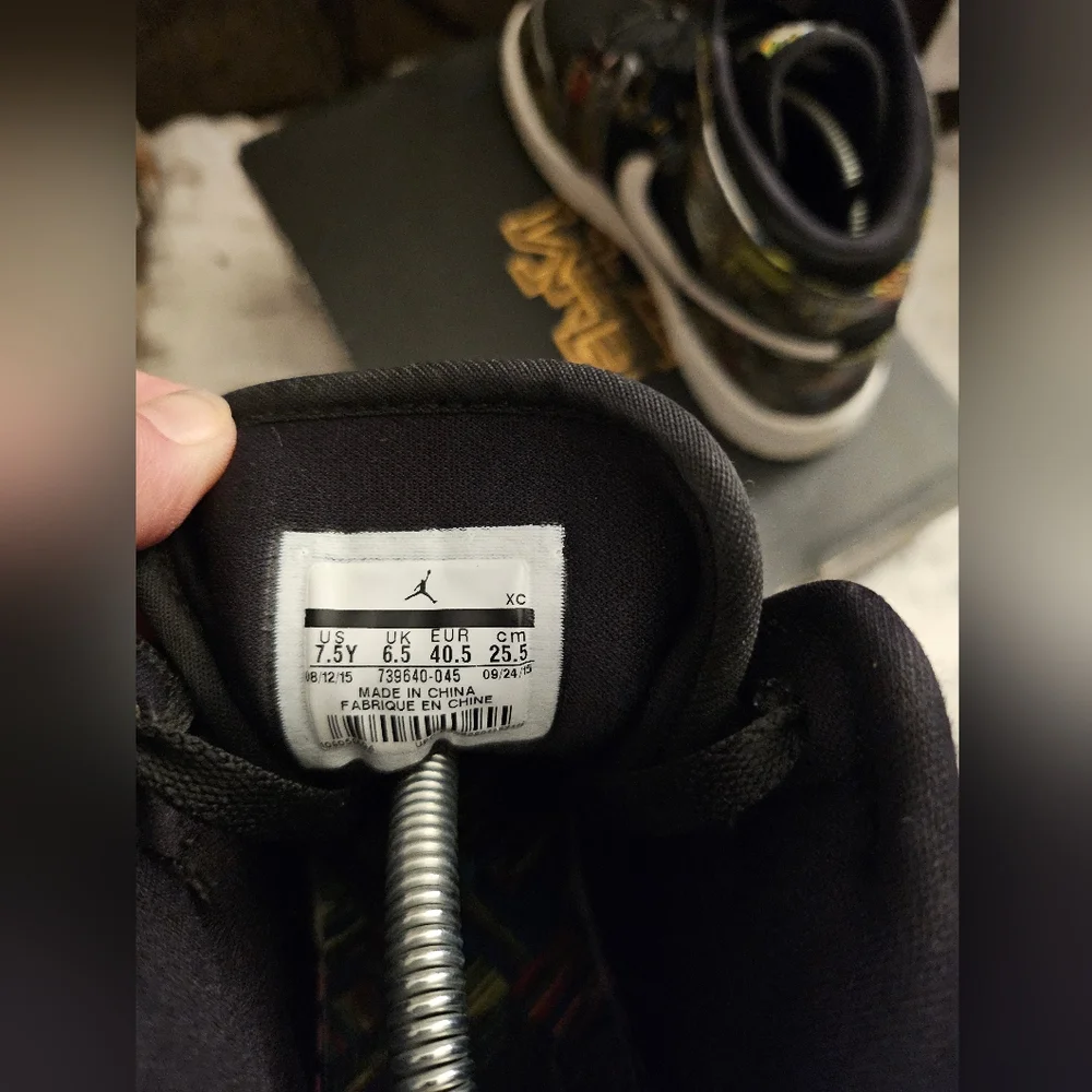 JORDAN 1 RETRO BHM (2016) (GS) - Picture 8 of 10